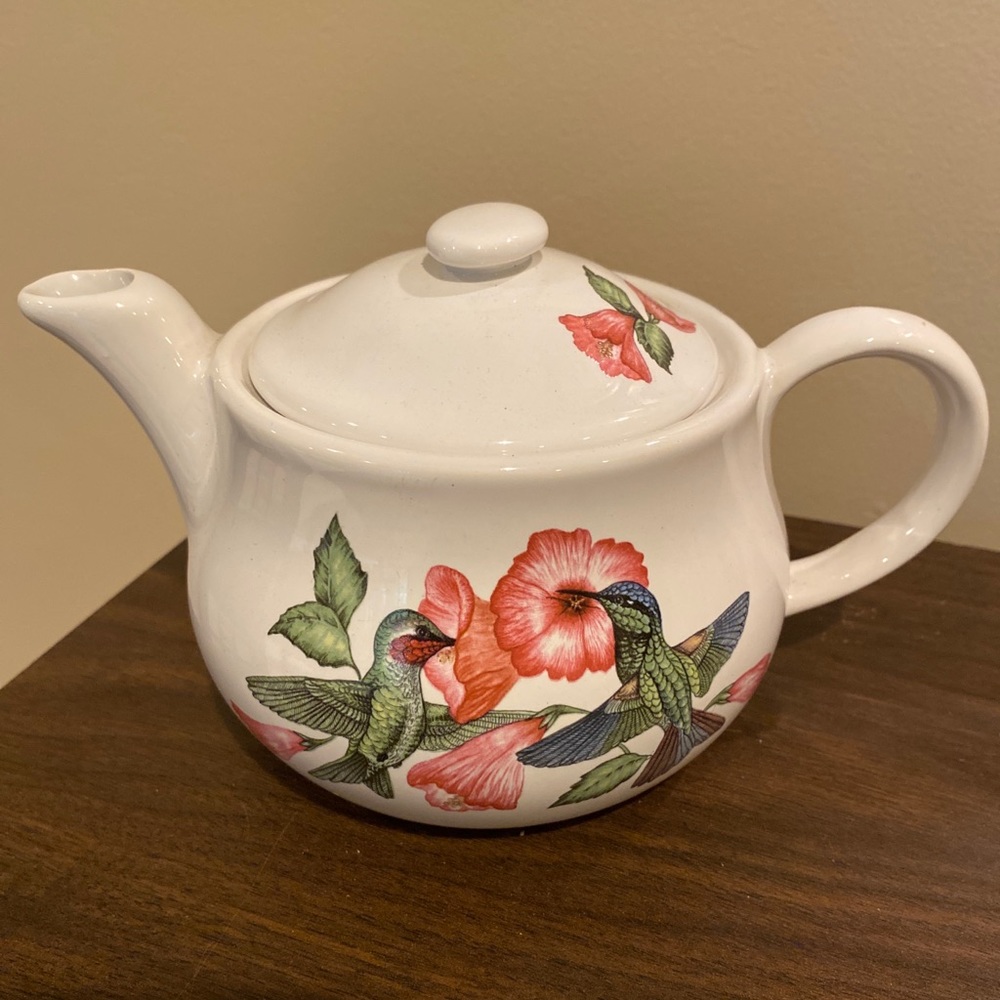 White Floral & Hummingbird Tea Pot